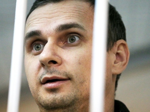Regizorul Oleg Senţov condamnat la 20 de ani de puşcărie