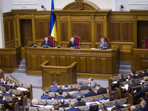  Deputaţii Poporului din Ucraina au mai adoptat o Declaraţie cu prilejul aniversării a 70-a de la fondarea Organizaţiei Naţiunilor Unite şi statutului Ucrainei de membru al acestei structuri internaţionale. 