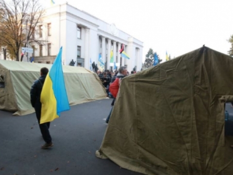 Tents of protesters near Verkhovna Rada won't be pulled down 