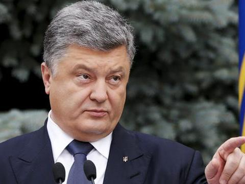 Cel de al cincilea preşedinte al Ucrainei, Petro Poroşenko, a declarat că a cheltuit 2 miliarde grivne din mijloacele proprii pentru armată