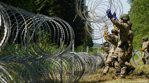 Гібридна загроза для Європи: чому Білорусь направляє нелегальних мігрантів до кордонів сусідів 