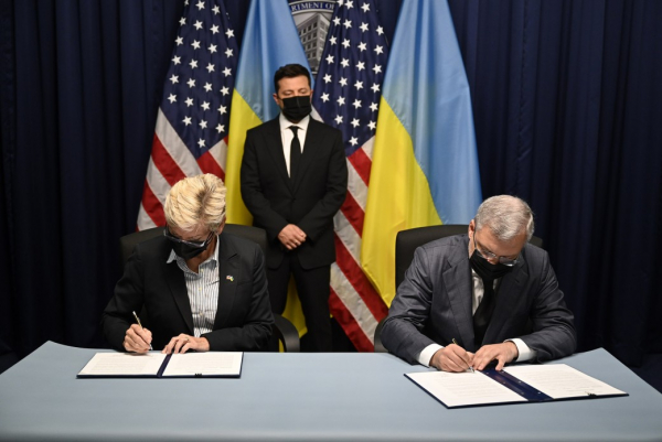 "Це сигнал для союзників, що Україна ― надійний партнер" ― експерт про  військову допомогу від США та енергетичну співпрацю