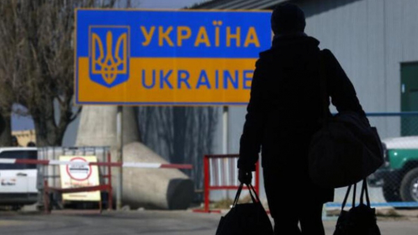 Трудова міграція з України повернулася на допандемічний рівень. Чому – пояснює експерт