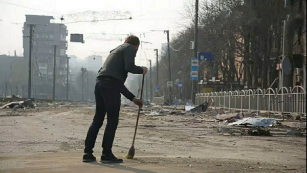 У Маріуполі окупанти зачистили від тіл загиблих всі вулиці, де не ведуться бої — Андрющенко 