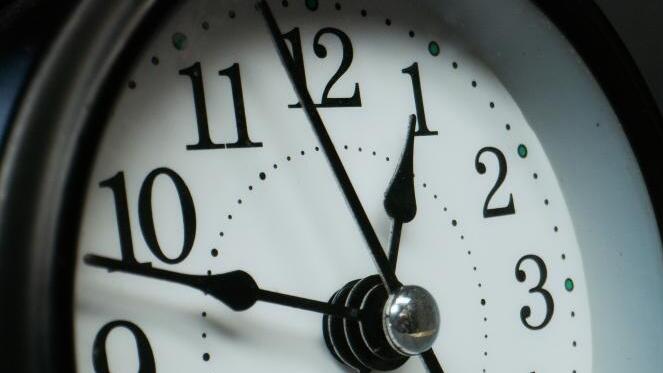 "Тепер же це політичне рішення" ― експерт про те, навіщо ми переводимо годинники